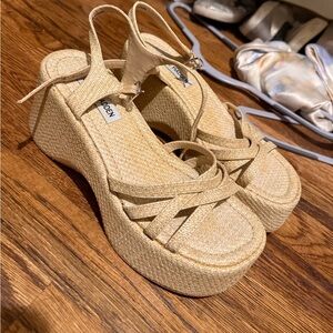 Steve Madden Sandals Tan Size 8
